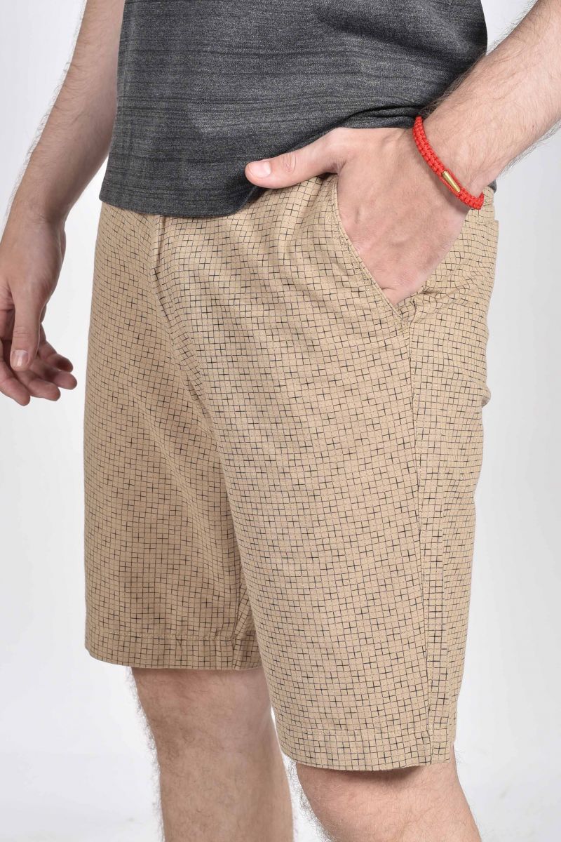 Quần Short khaki nam Novelty vàng kem họa tiết NSKMCNNCTR1811770