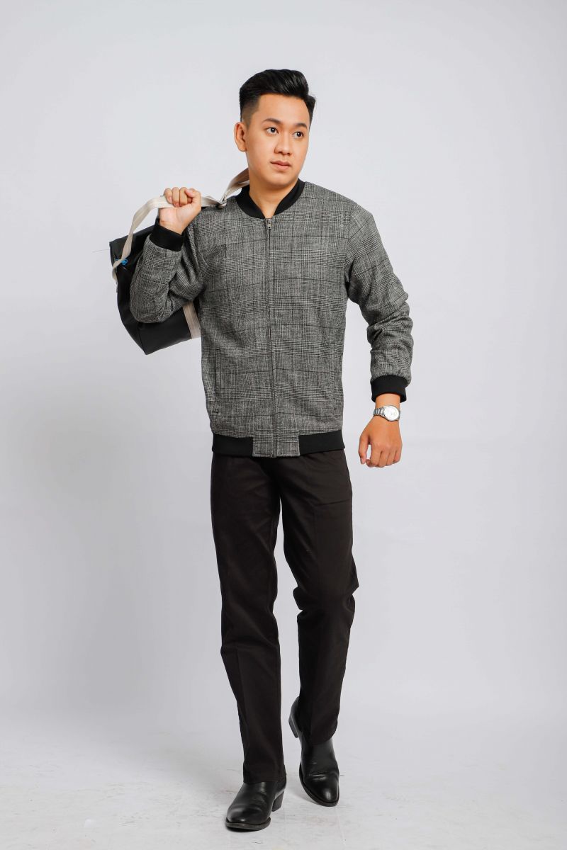 Áo Bomber Novelty họa tiết xám đen NJKMCLMT3R2204152