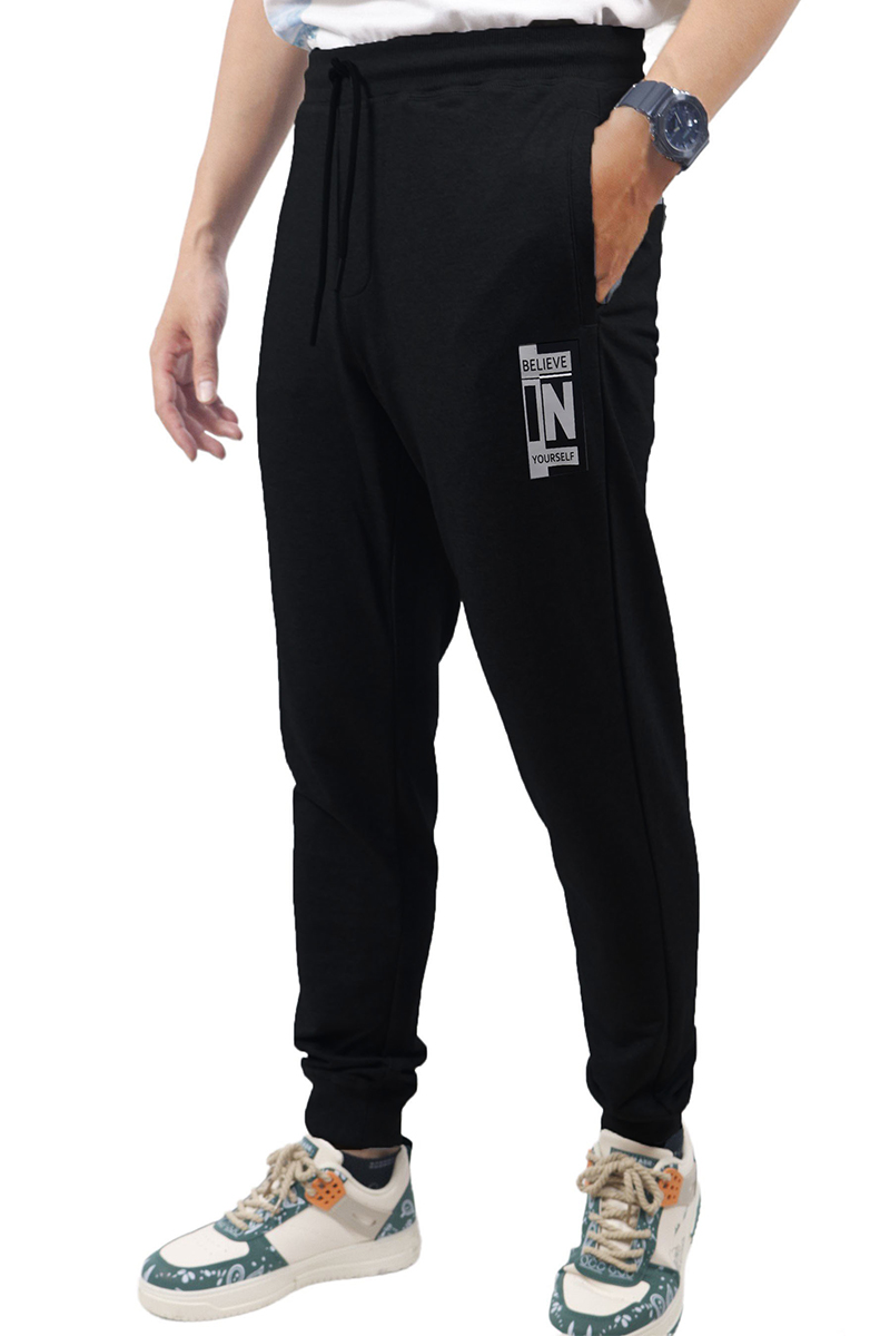 Quần jogger nam họa tiết in dập nổi Novelty Regular fit đen NQGMMDMT3R230551Q