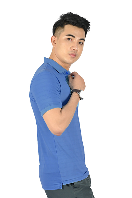 Áo Polo nam Novelty Regular fit họa tiết tràn thân, cổ bo dệt họa tiết xanh coban NATMMDMBSR210135N