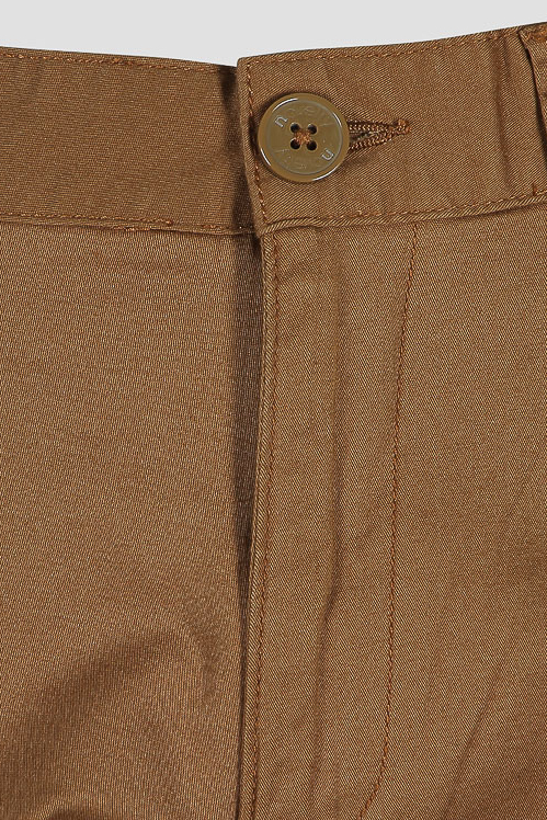 Quần short khaki nam Novelty nâu bò NSKMMDMCSR1809570