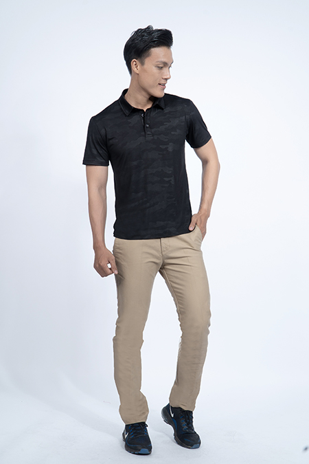 Áo Polo nam Novelty Regular fit in họa tiết màu đen NATMMDMPSR190199N