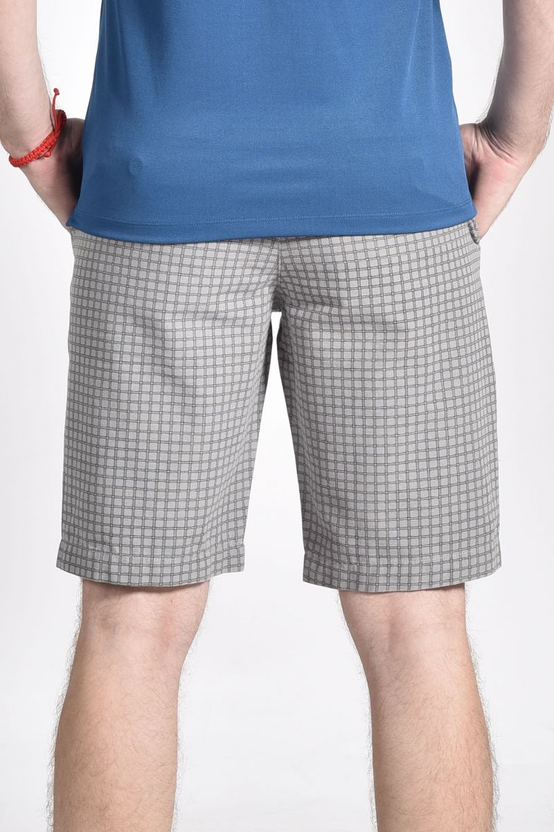 Quần short khaki nam Novelty họa tiết caro màu xám nhạt 1811820