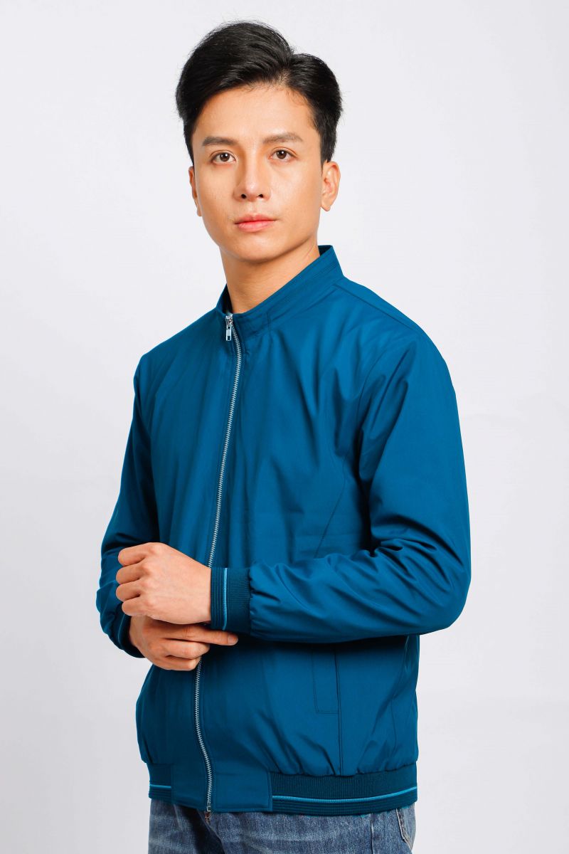 Áo jacket nam bonding cổ trụ Novelty xanh nhớt 2203042