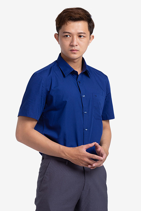 Áo sơ mi nam ngắn tay Novelty 190043N Trơn màu đậm