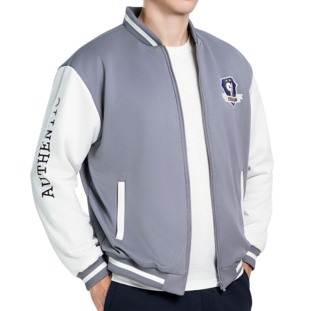 ÁO KHOÁC BÓNG CHÀY NAM 2 LỚP NOVELTY DÁNG BOMBER CÓ KHÓA KÉO MÀU XÁM PHỐI TRẮNG NJKMMDMPLB2505452